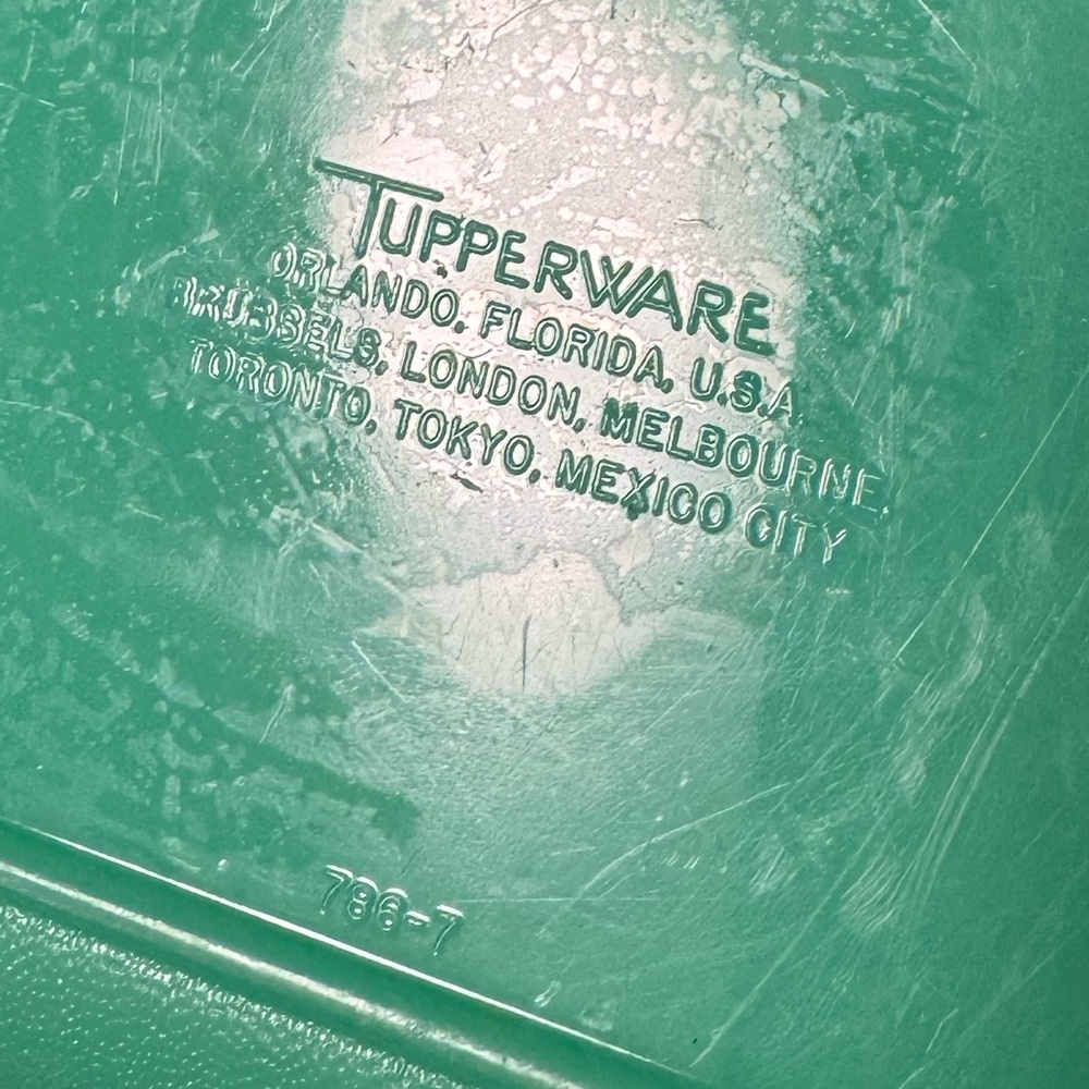 Tupperware Green Kitchen Tool - Picture 4 of 7